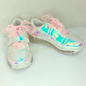 YRU Aiire Atlantis Light Up Hologram Sneakers